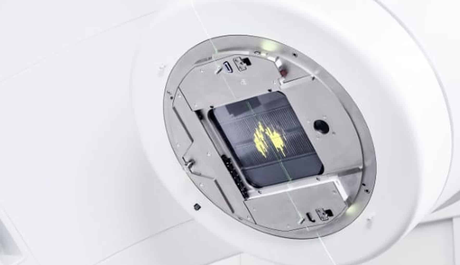 how-to-recognize-symptoms-of-thyroid-cancer-and-treatment-02